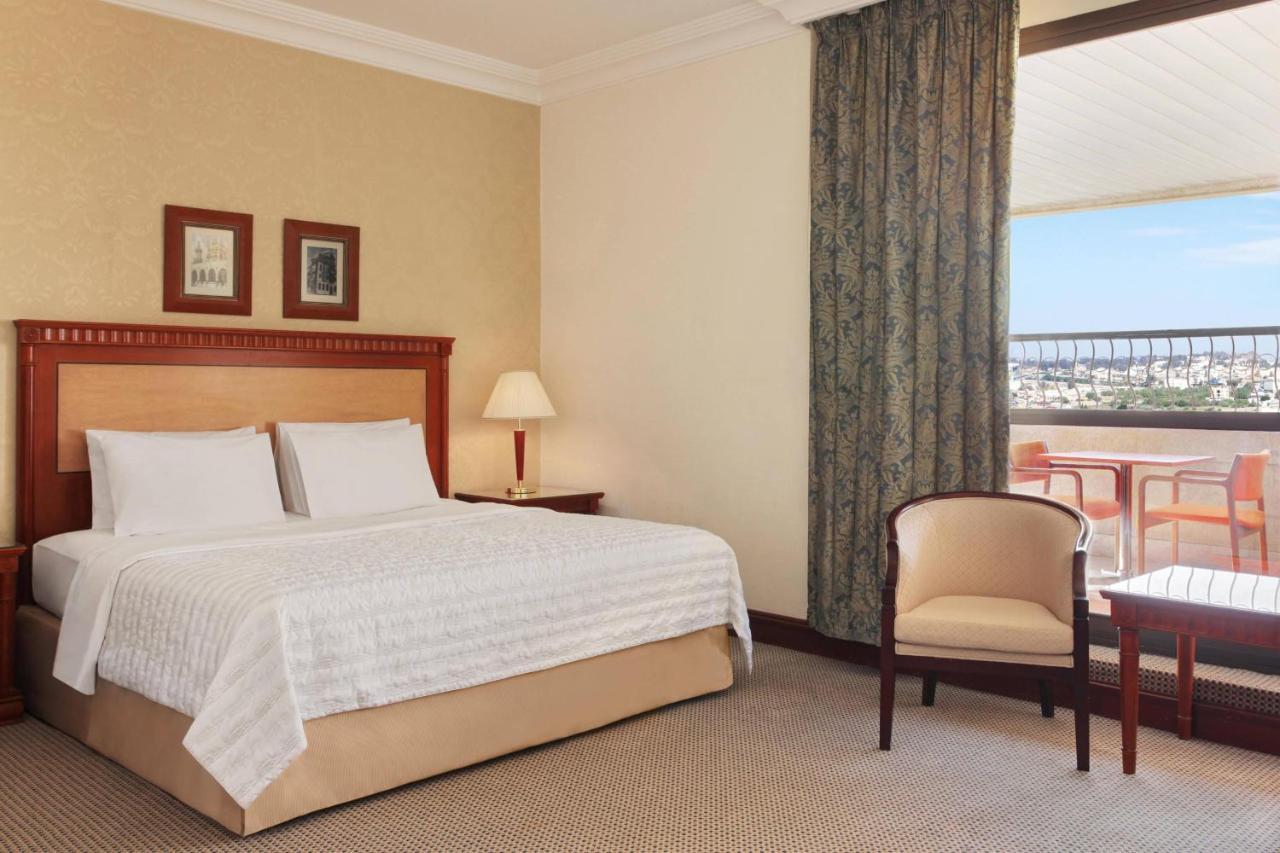 Le Meridien Ал Хада Екстериор снимка