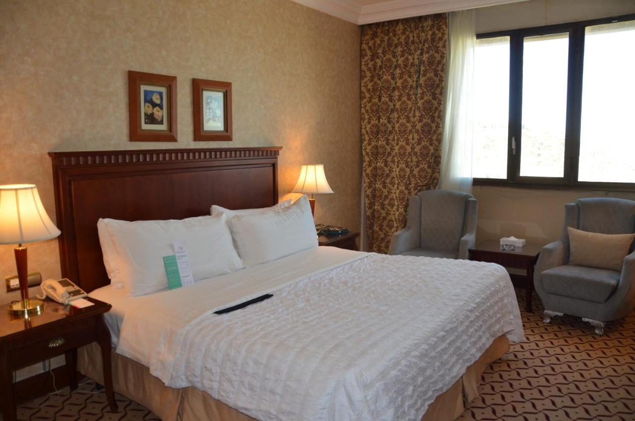 Le Meridien Ал Хада Екстериор снимка